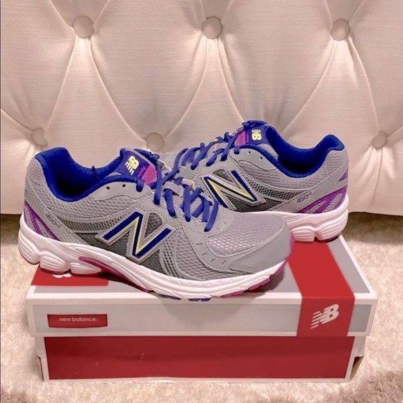 New Balance Womens 45v3 Running Sneaker 